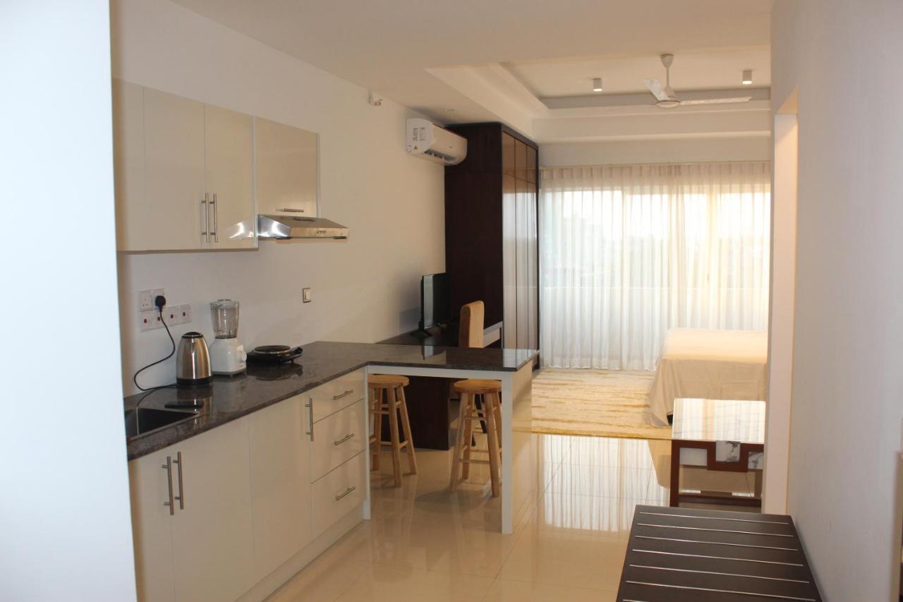 Ocean Breeze Sea View Luxury Apartments Negombo Dış mekan fotoğraf