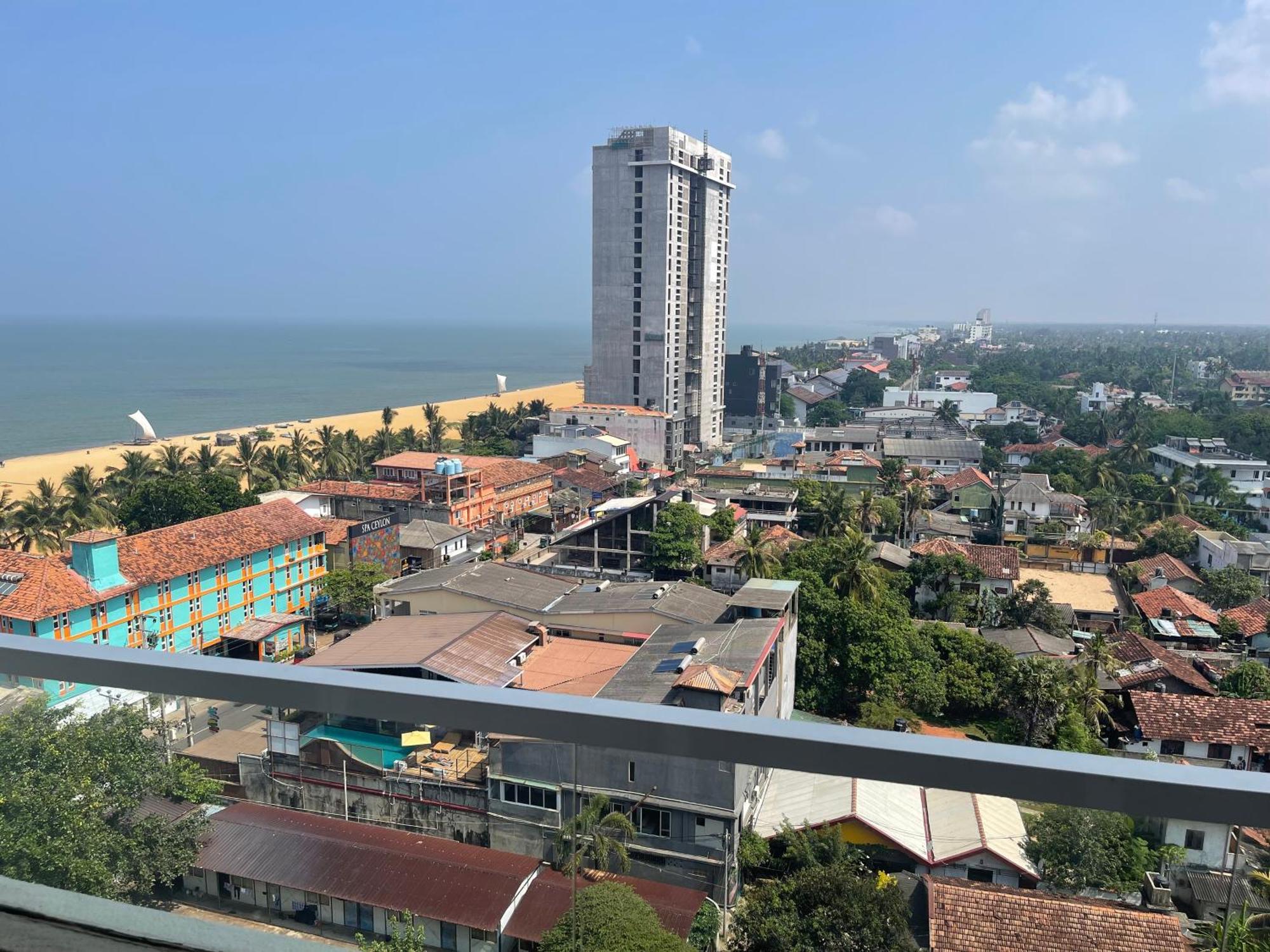 Ocean Breeze Sea View Luxury Apartments Negombo Dış mekan fotoğraf