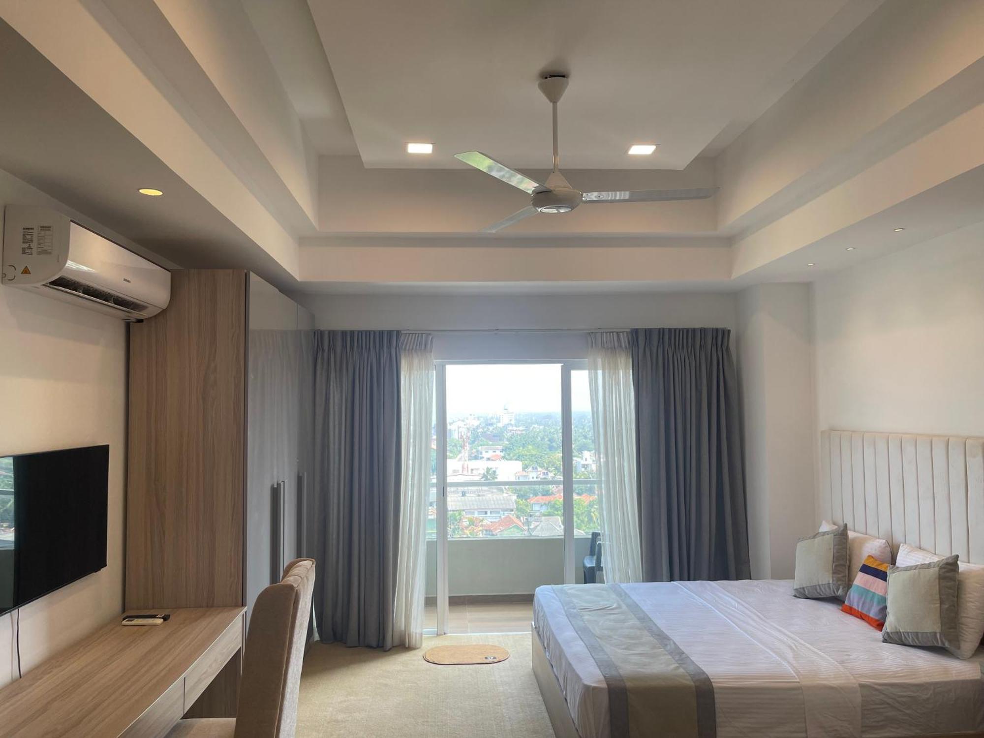 Ocean Breeze Sea View Luxury Apartments Negombo Dış mekan fotoğraf